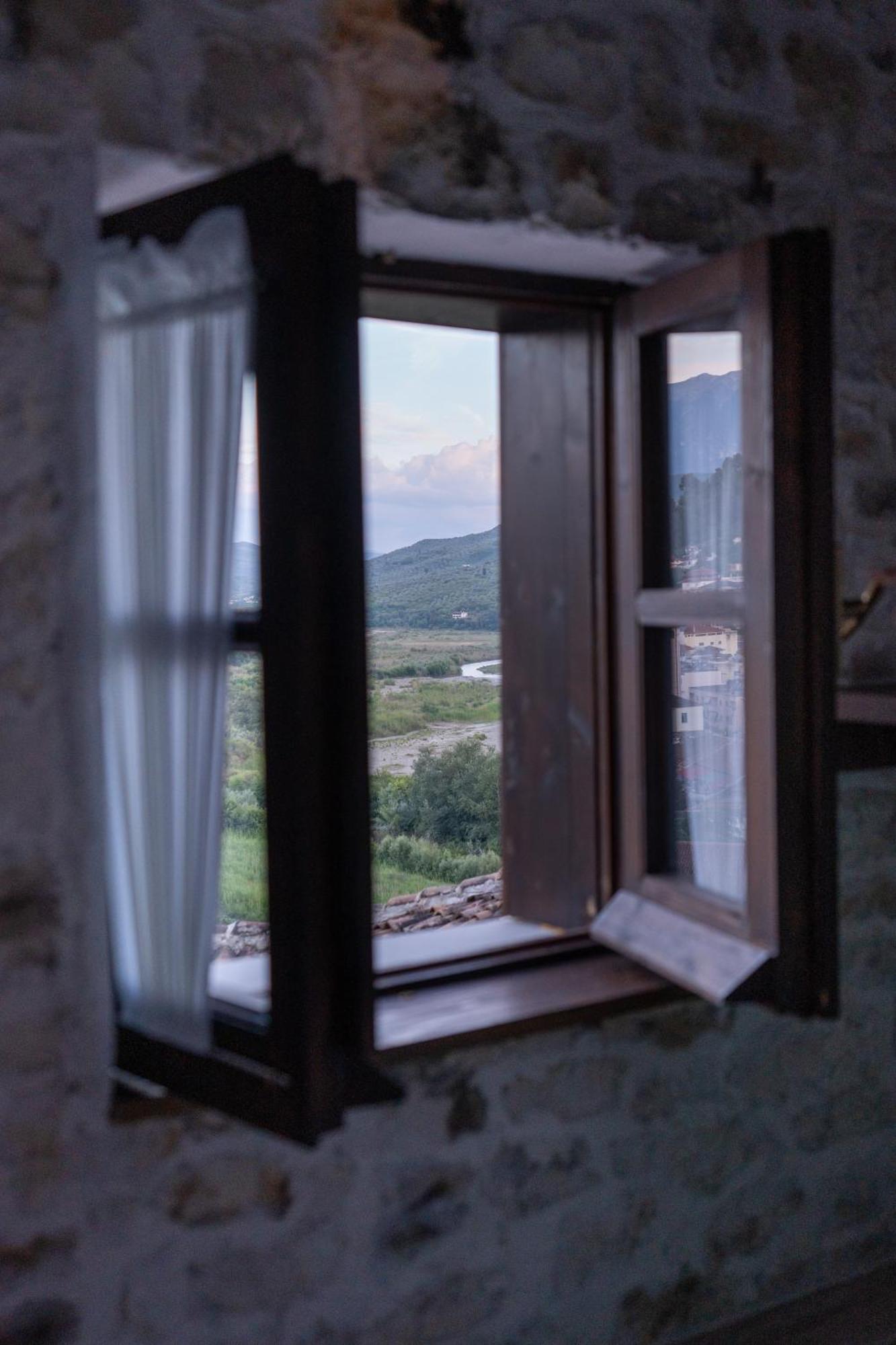Hotel Bohem Berat Extérieur photo