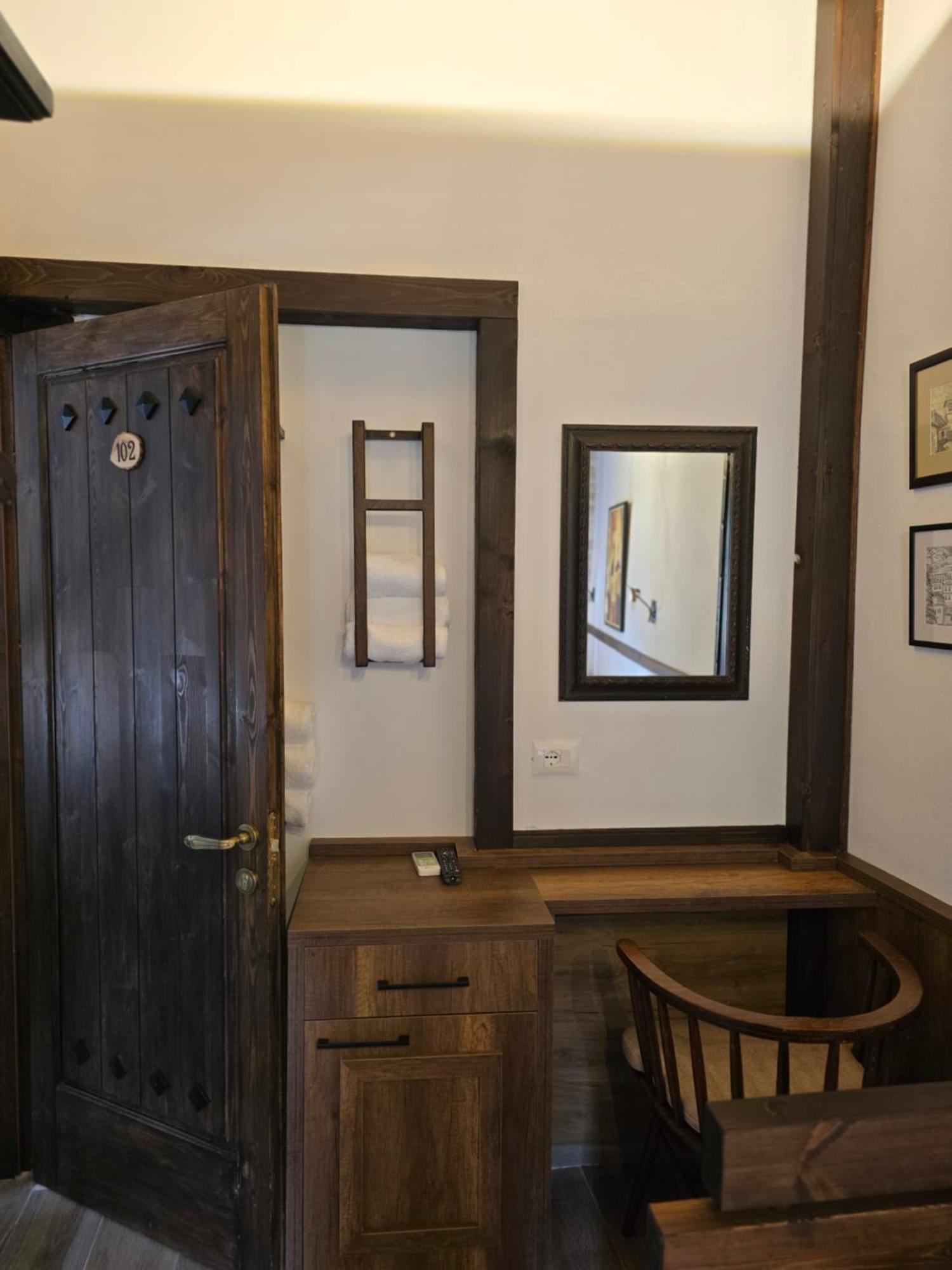 Hotel Bohem Berat Extérieur photo