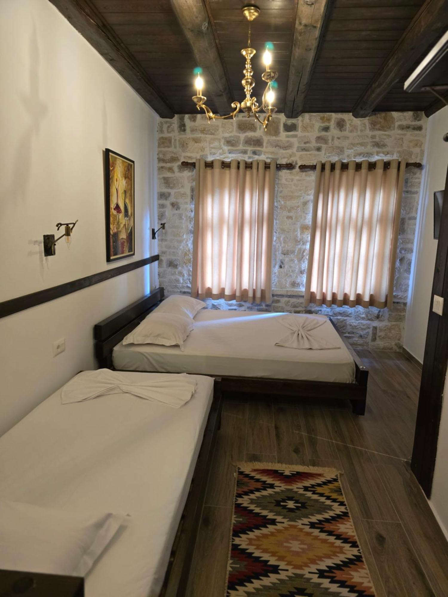 Hotel Bohem Berat Extérieur photo